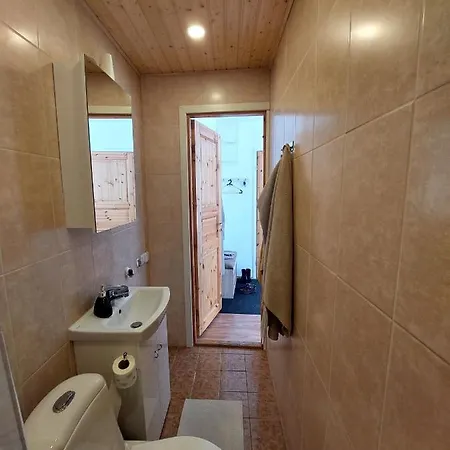 Kesklinna Peatuspaik Apartmán *